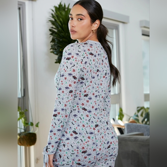 SAVAGE X FENTY TIS THE SAVAGE OPEN-BACK ONESIE SIZE MEDIUM - Picture 2 of 10